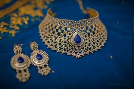 gold bridal choker necklace and earrings