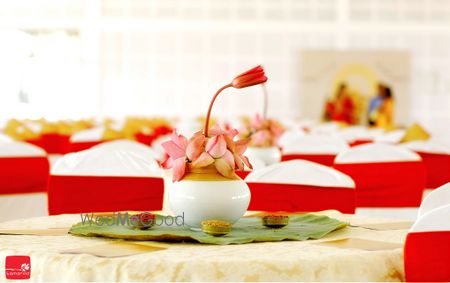 Photo of Tulips in pickle jar centerpiece idea