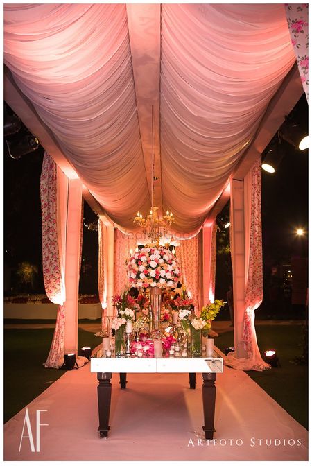 Light Pink Wedding Decor Photo floral decor