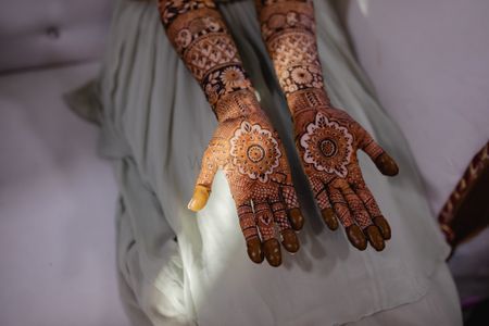 Traditional mehndi design for brides-to-be