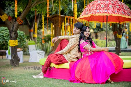 mehendi couple shot