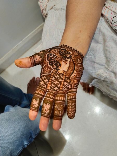 30 Jaw-Dropping Mehendi Designs for Your Wedding Day - Swagrani