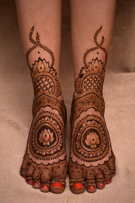 Bridal feet mehendi design ideas