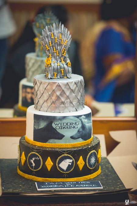 Game of thrones theme wedding cake