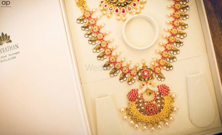 Colourful bridal necklace for South Indian bride