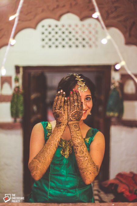 Mehendi Poses for Bride | Indian wedding photography, Mehendi photography,  Indian wedding photography poses