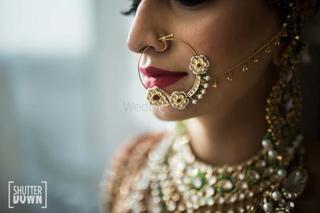 Oversize bridal nosing with kundan 
