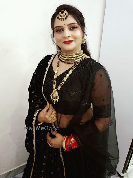 Album in City Shot in Jabalpur