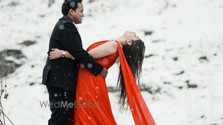 Album in City Shot in Kashmir