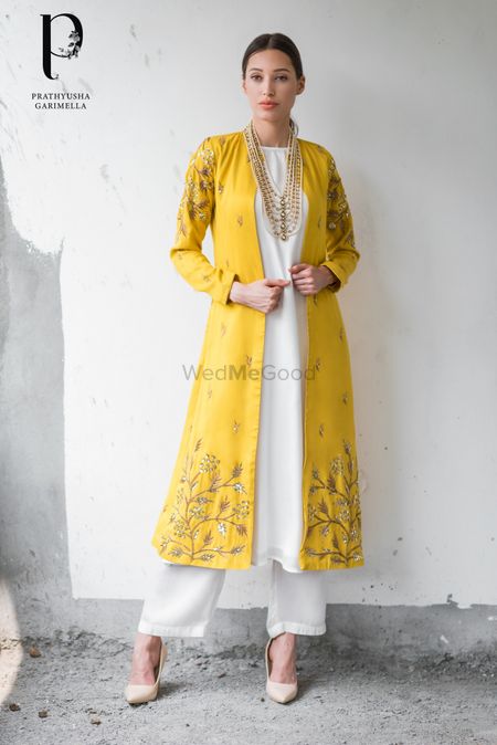 Unique jacket outfit in yellow and white with straight pants
