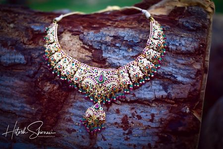 Bridal necklace with colourful beads 