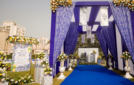 Album in City Shot in Delhi NCR