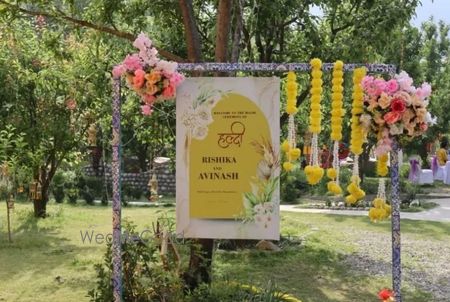 Album in City Shot in Manali