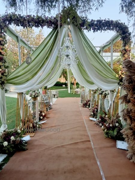 Album in City Shot in Delhi NCR