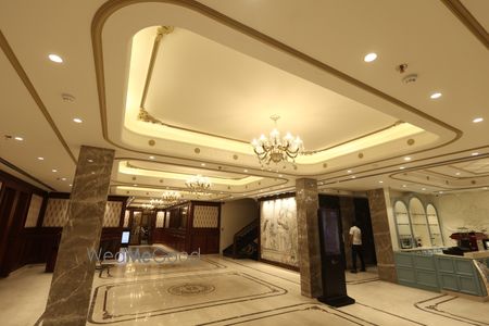 Album in City Shot in Allahabad