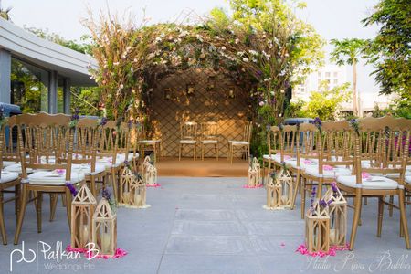 Stunning floral decor for wedding 