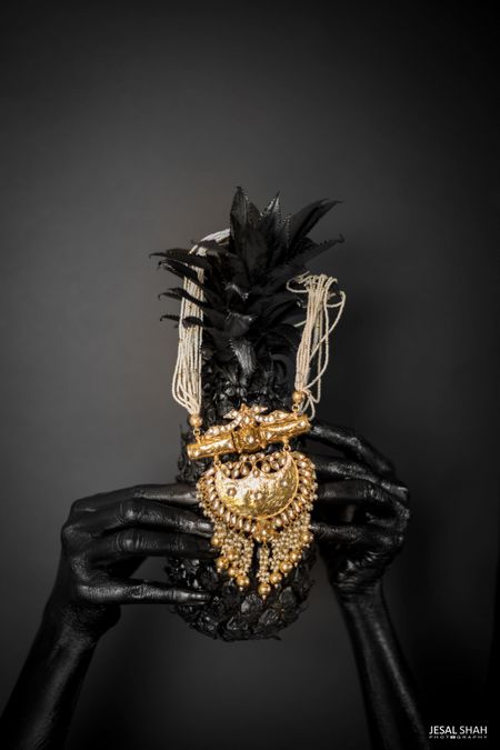 Photo of Stunning gold bridal jewellery