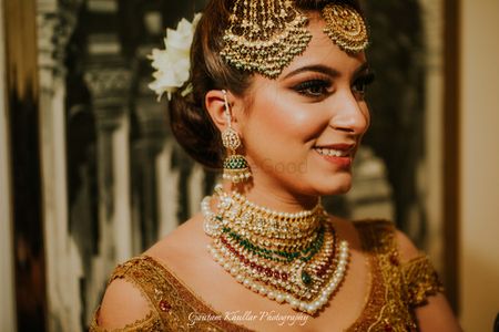 Bridal jewellery with necklace and jhoomer