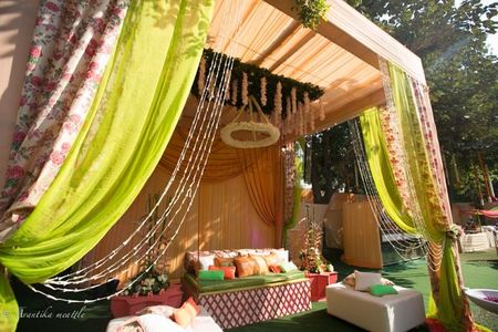 Floral printed drapes for the mehendi 