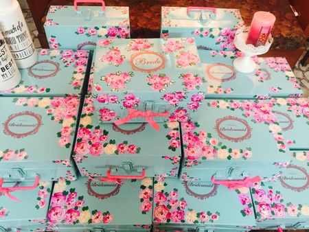 Photo of turquoise gift boxes