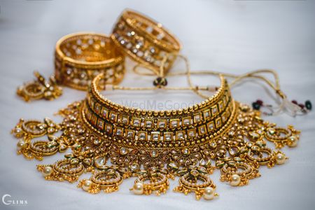 Bridal jewellery gold necklace photography 