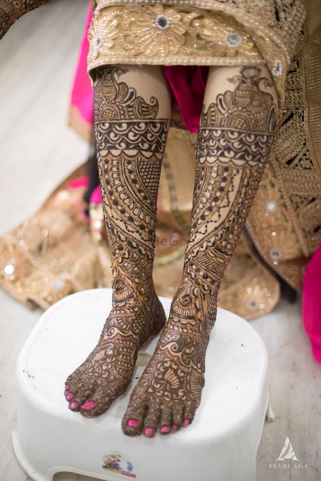 Full bridal feet mehendi design 