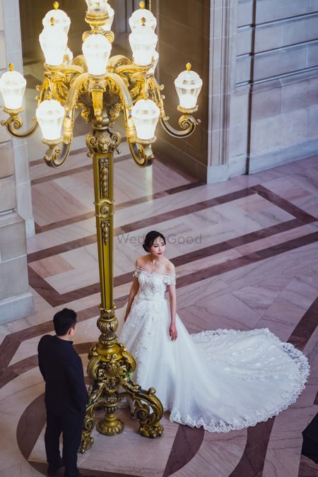 Whitewedding gown with a long train 