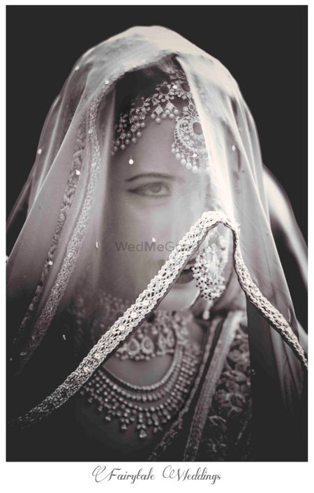 Photo of black and white bridal portrait