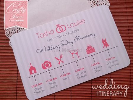 Cute wedding day itinerary card for the wedding 