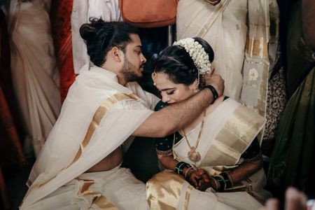 100+ Bridal Poses Ideas To Nail Your Wedding Day Shoot