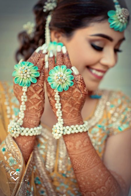 Floral haathphool jewellery in green colour