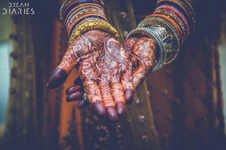 Bridal Hand Mehendi Designs with Bangles