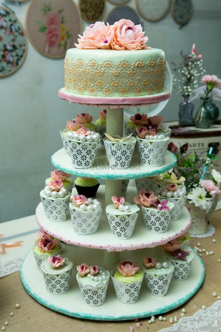 Mont Fondant Wedding Cake with Mini Cupcakes