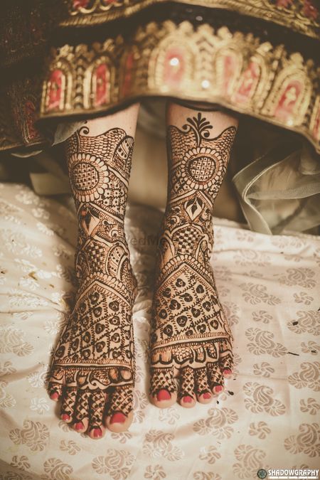 A beautiful feet mehndi design.  