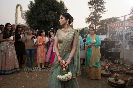 bridal bouquet toss shot 