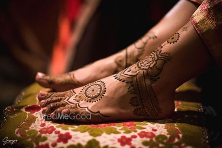 Photo of Unique feet mehendi design