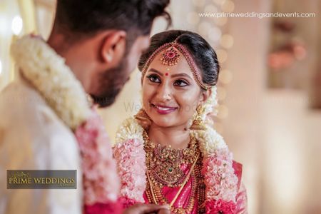 Pin by Dew Drop 🎀 on Bangladeshi Brides | Indian bride photography poses, Indian  wedding couple photography, Indian wedding bride