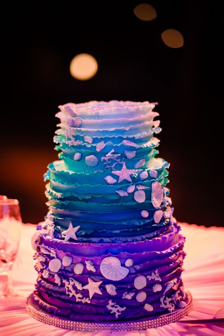 Photo of Unique wedding cake!