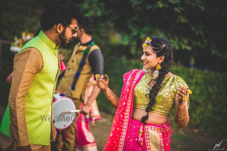 Photo of Bride and groom on mehendi