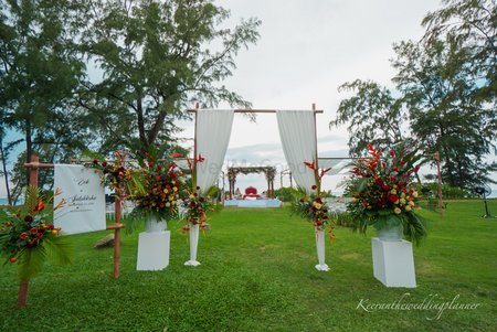 Photo of Simplistic and rustic entrance decor.