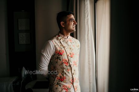 A Good Looking Indian Young Guy Posing with Sitting on Chair with Wearing  Kurta, Pajama, Nehru Coat and Sunglasses Stock Image - Image of good,  looking: 230505789