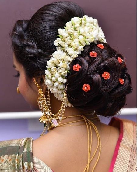 Top 10 Gajra Hairstyles To Try This Wedding Season