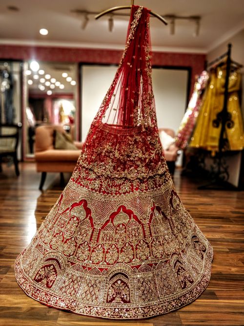 Traditional Lehenga Designs in Red