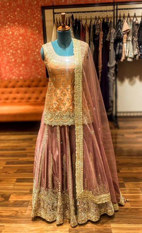 Doctor Bride Stunned In A Peacock Designed Peach Lehenga With Silver And  Golden Gotta-Patti Work