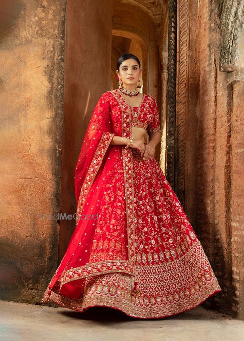Wedding lehenga sale red colour