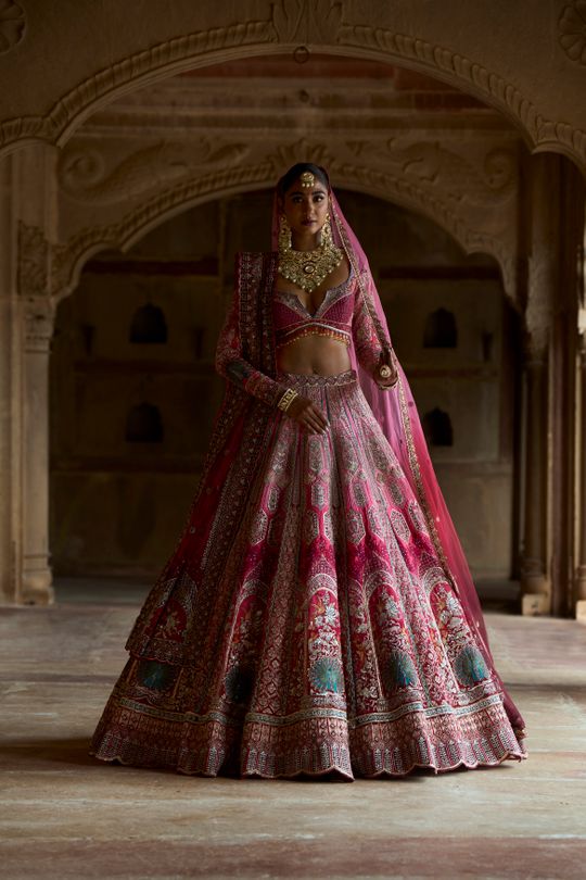 ₹250 vs ₹5000 Lehenga 😱| Cheap Vs Expensive Bridal Lehenga Shopping In Chandni  Chowk |Delhi Shopping - YouTube