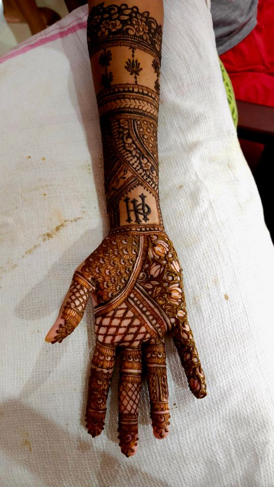 new latest stylish mehndi design||easy simple henna design||Raveena's mehndi  | Henna designs easy, Stylish mehndi designs, Stylish mehndi