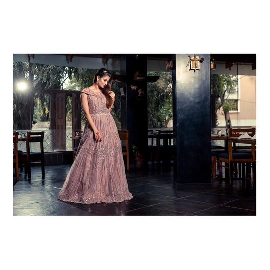 Share 79+ party wear gowns in pune