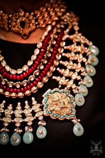 Aariyana Couture | Designer Sarees, Gowns, Lehengas | Aza Fashions