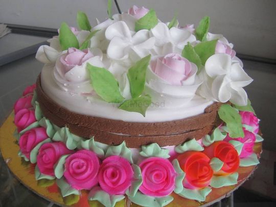 How To Make Tiki Hut Cake 🛖|| cream cake design || fondant cake - YouTube